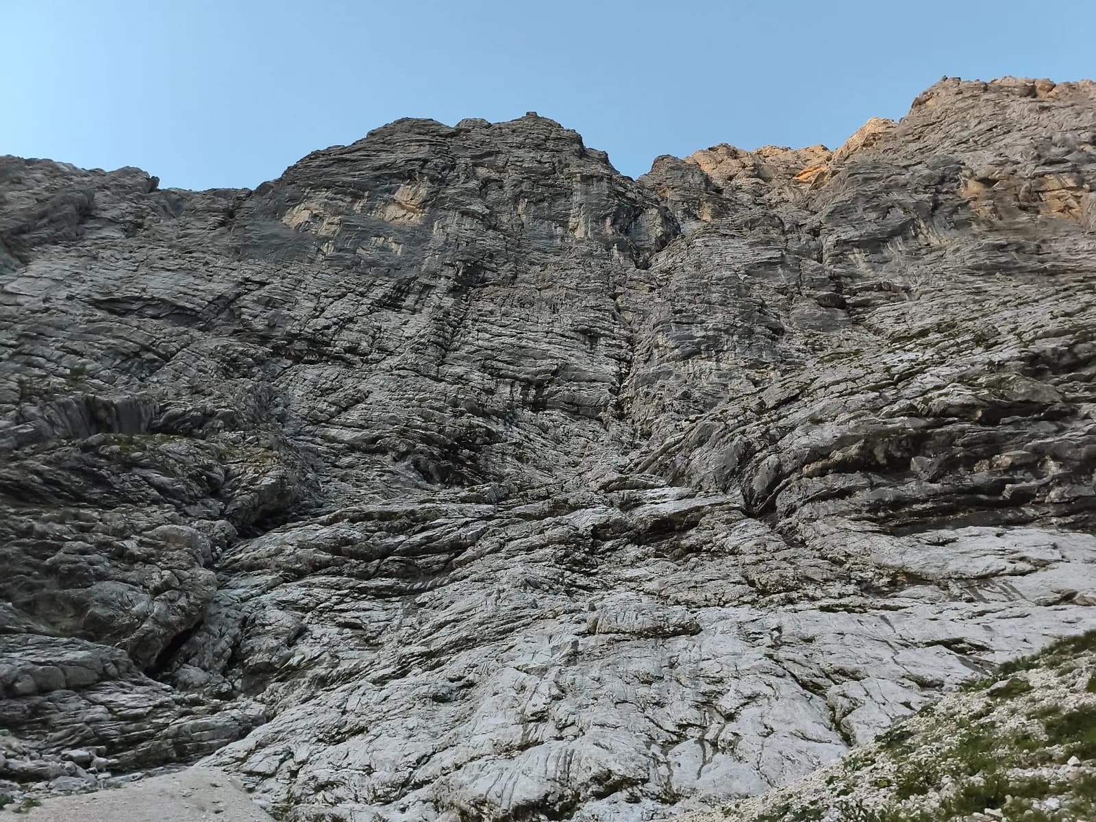 Triglav – Skalaška smer z Ladjo